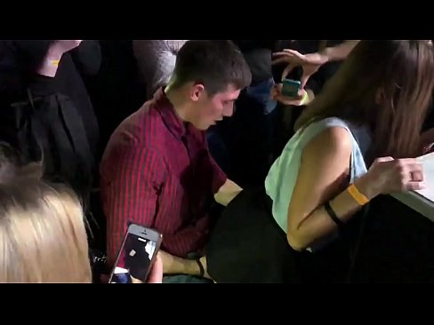 ❤️ Sesso reale in un nightclub russo. Ragazza russa di 18 anni nell'ano e nella vagina scopata in un nightclub ❤ Super pornoal it.japangaysex.ru ❌❤